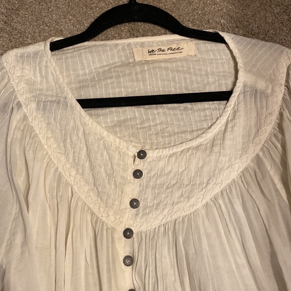 Button down top - Picture 2 of 3